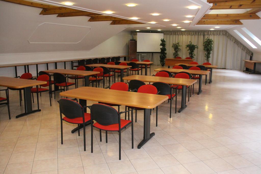 Hotel Pannonia 미슈콜츠 외부 사진