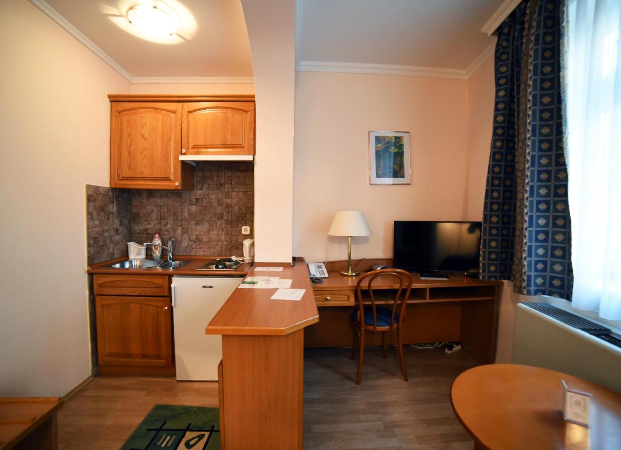 Hotel Pannonia 미슈콜츠 외부 사진