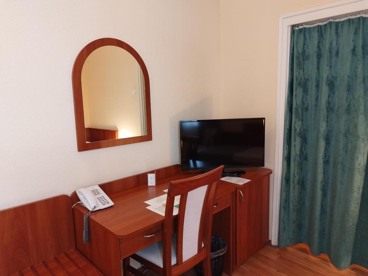Hotel Pannonia 미슈콜츠 외부 사진