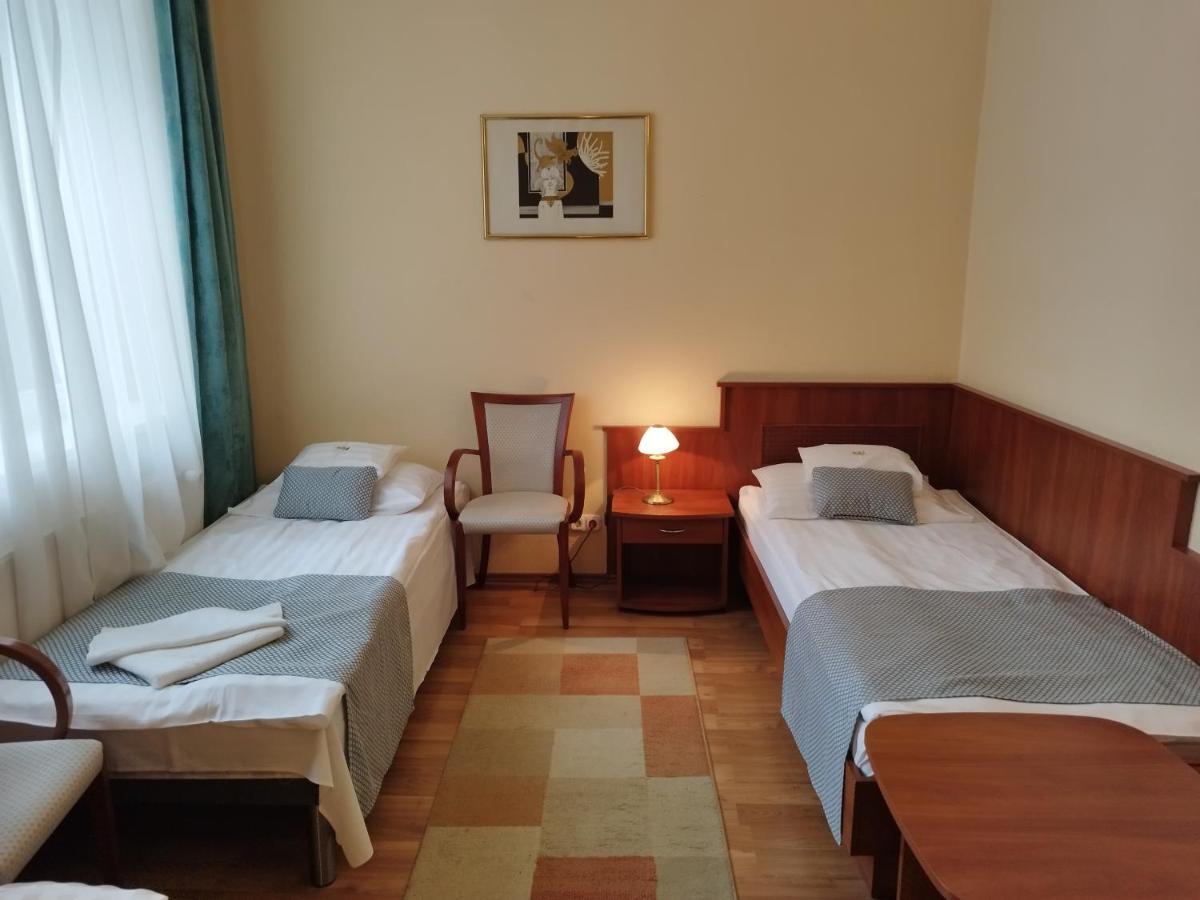 Hotel Pannonia 미슈콜츠 외부 사진
